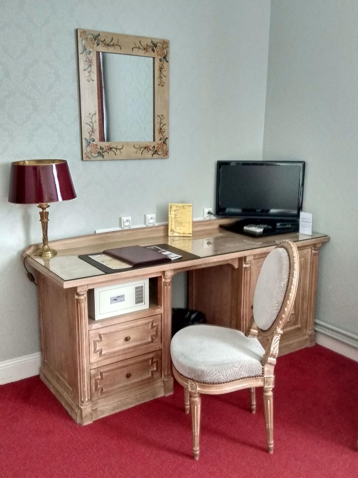 Hotel Grand Des Templiers Reims