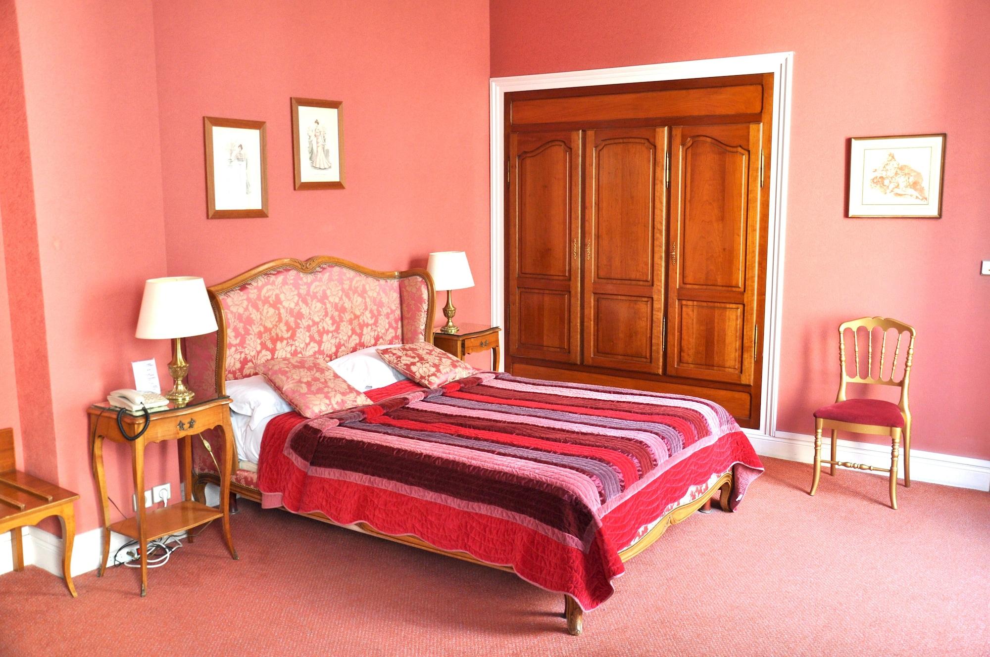 Hotel Grand Des Templiers 4*