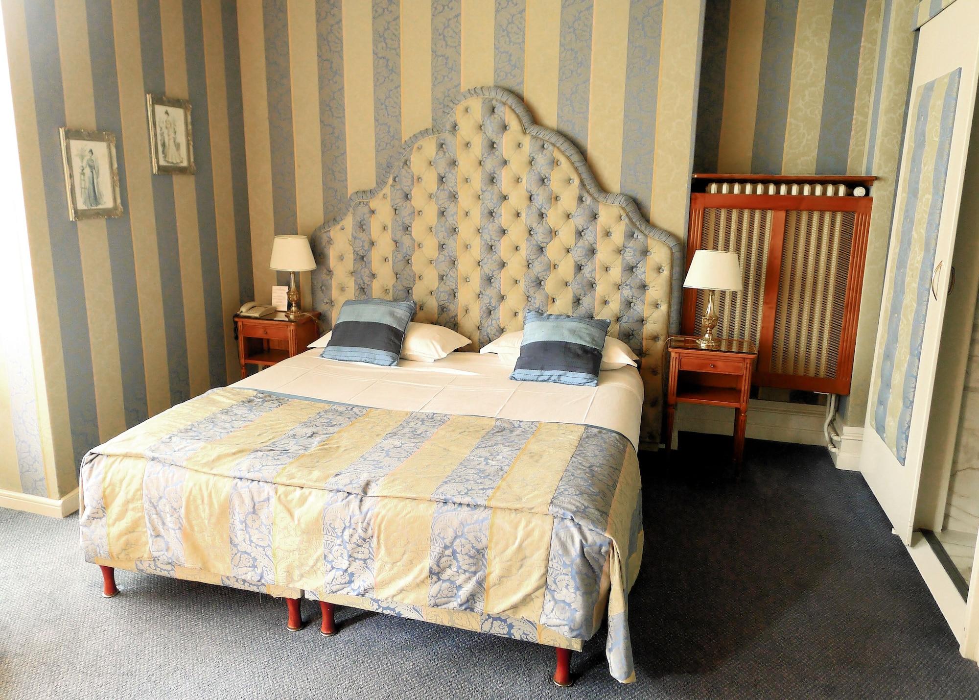 Hotel Grand Des Templiers, Piscine & 4*