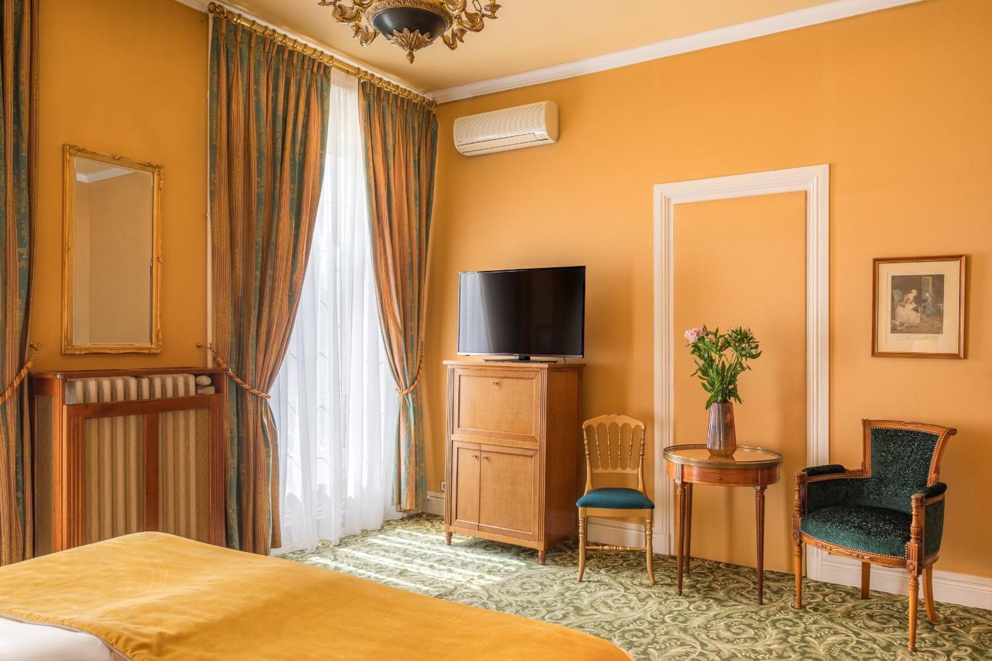 Grand Des Templiers, Piscine & 4* Reims
