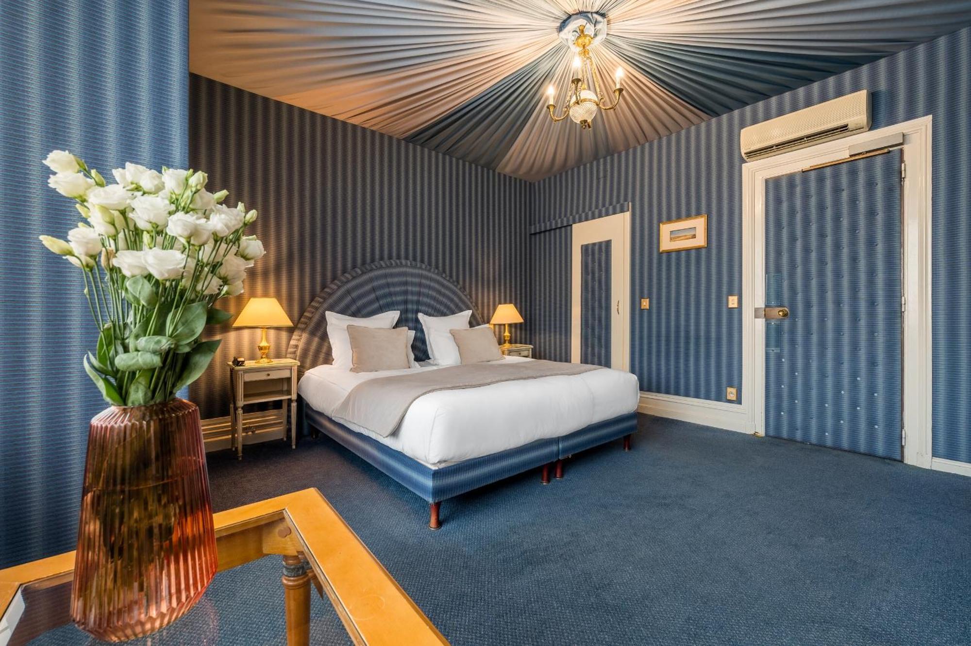 Hotel Grand Des Templiers, Piscine &