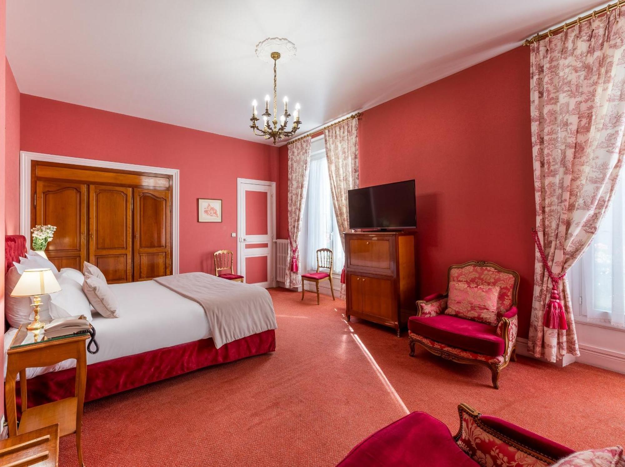 Grand Des Templiers, Piscine & 4* Reims