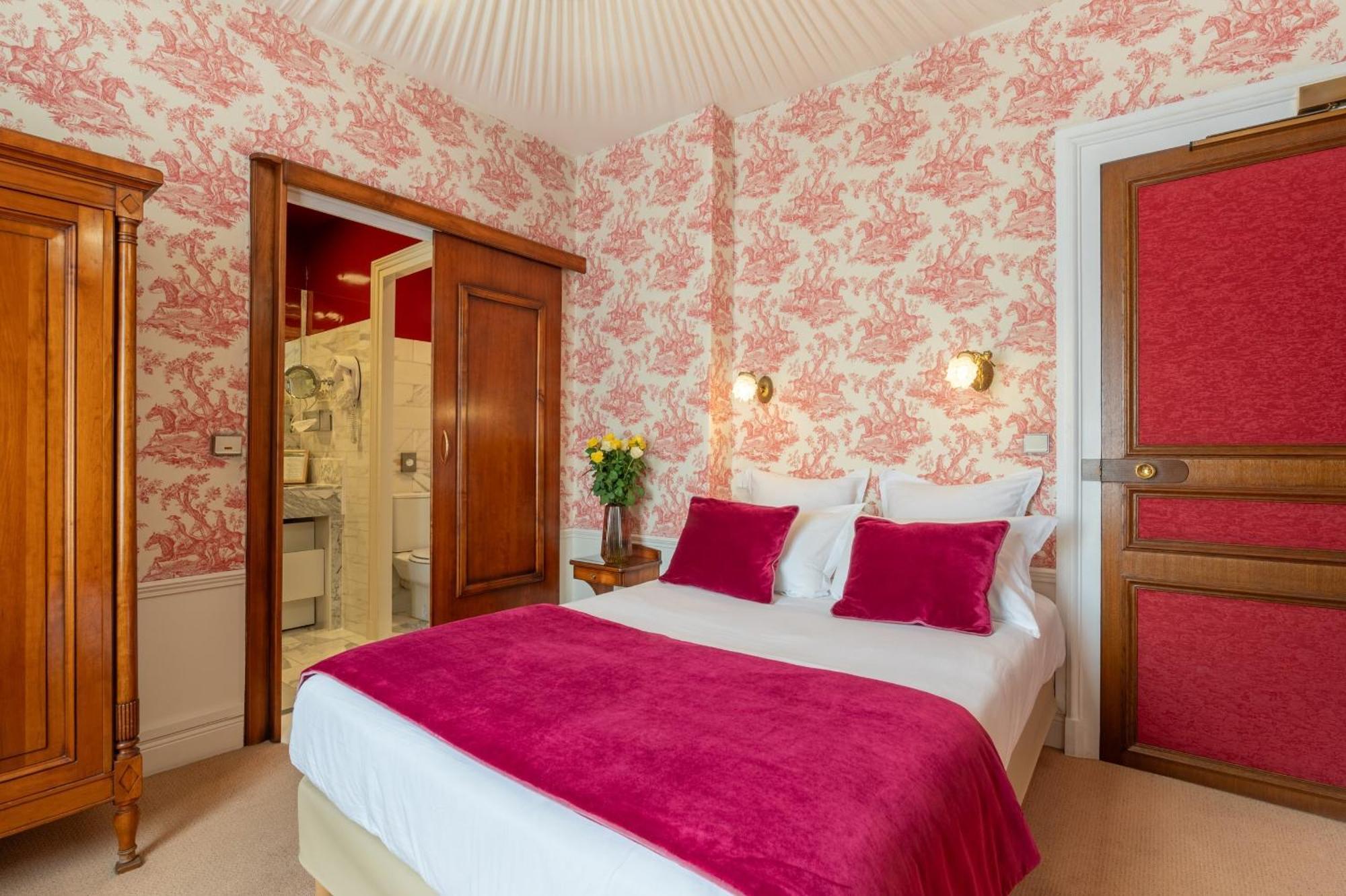 Grand Des Templiers Hotel 4*